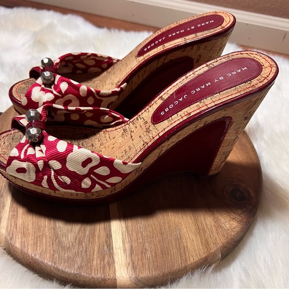 Marc by Marc Jacobs Red Floral Fabric Leather Cork Wedge Slide Sandals Size 39 - Picture 5 of 10